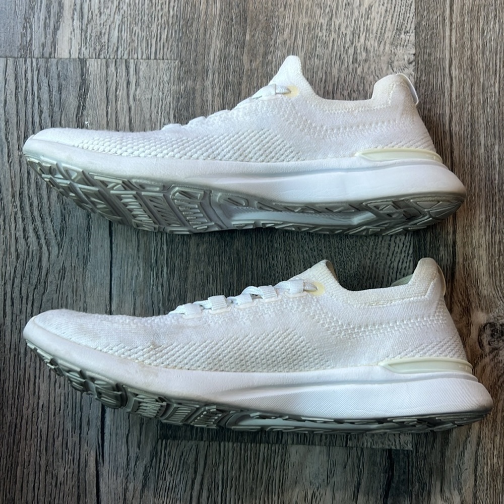 Apl Shoes White TechLoom Breeze Running Shoes Sneakers Size 7.5 Lightweight - Picture 9 of 11
